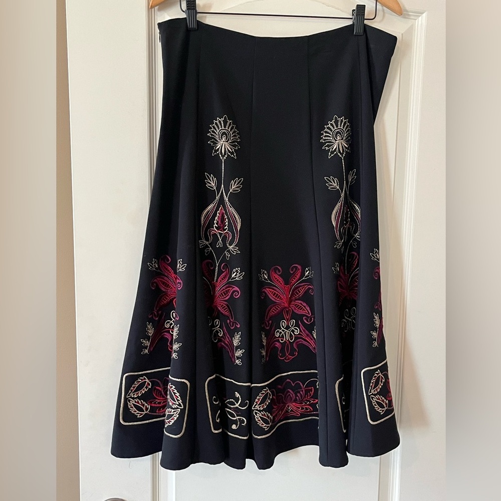 Sunny Leigh Elegant Black Patterned Mid-Length Skirt Women’s Size 14 - Picture 2 of 16